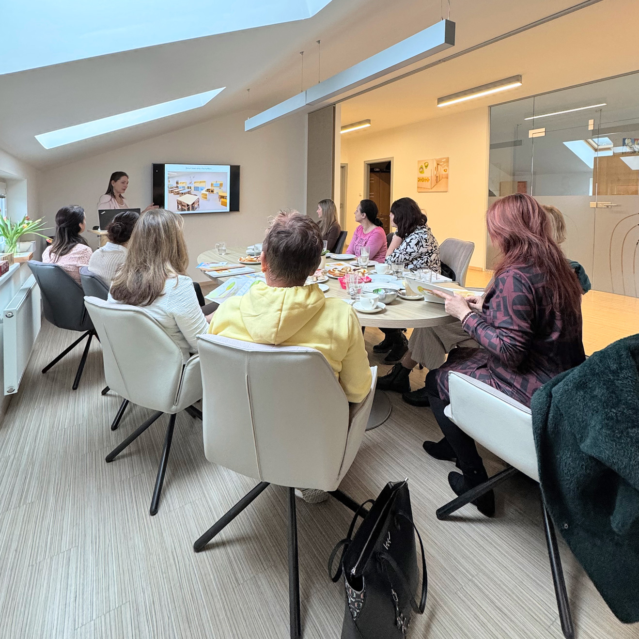 Setkání ředitelek MŠ v Lokki – únor 2026 – interiér školky Odborná přednáška v Lokki - vybavení školky